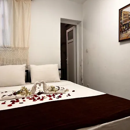 Umayra Aparthotel *